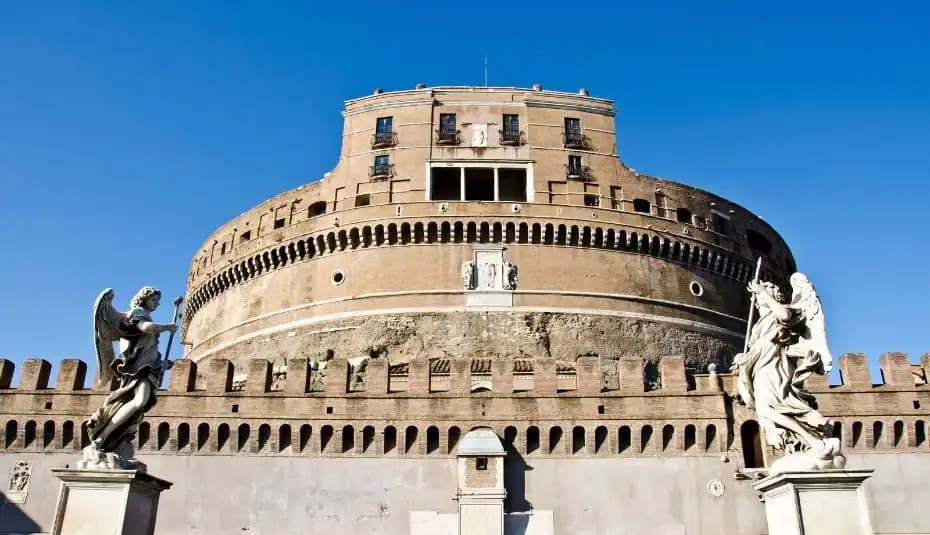 Vẻ đẹp lộng lẫy của lâu đài thiên thần – Castel Sant’Angelo