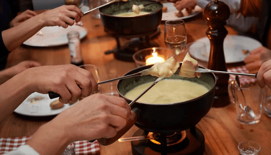 Phố cổ Bern là nơi hội tụ phần lớn lịch sử của thành phố, khi du lịch bern