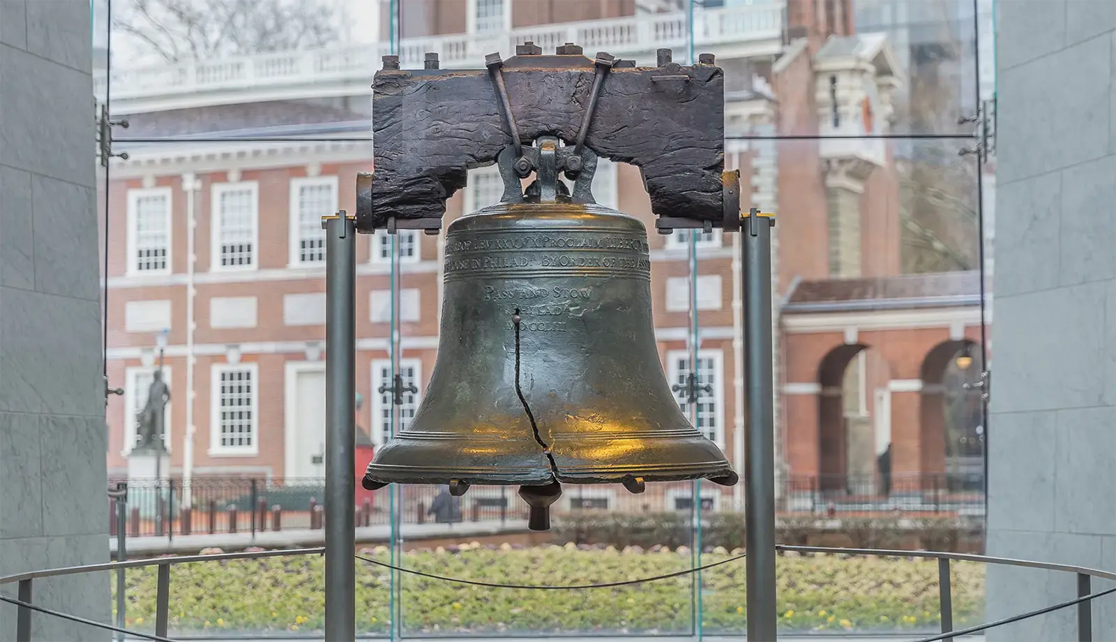 Mặc dù là biểu tượng của nước Mỹ, nhưng Chuông tự do được đúc tại Anh