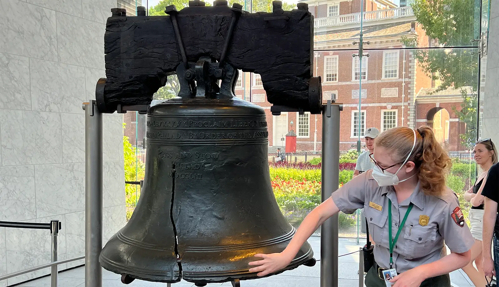 Cái tên trên Chuông tự do cũng là câu kinh thánh bán về tự do, độc lập