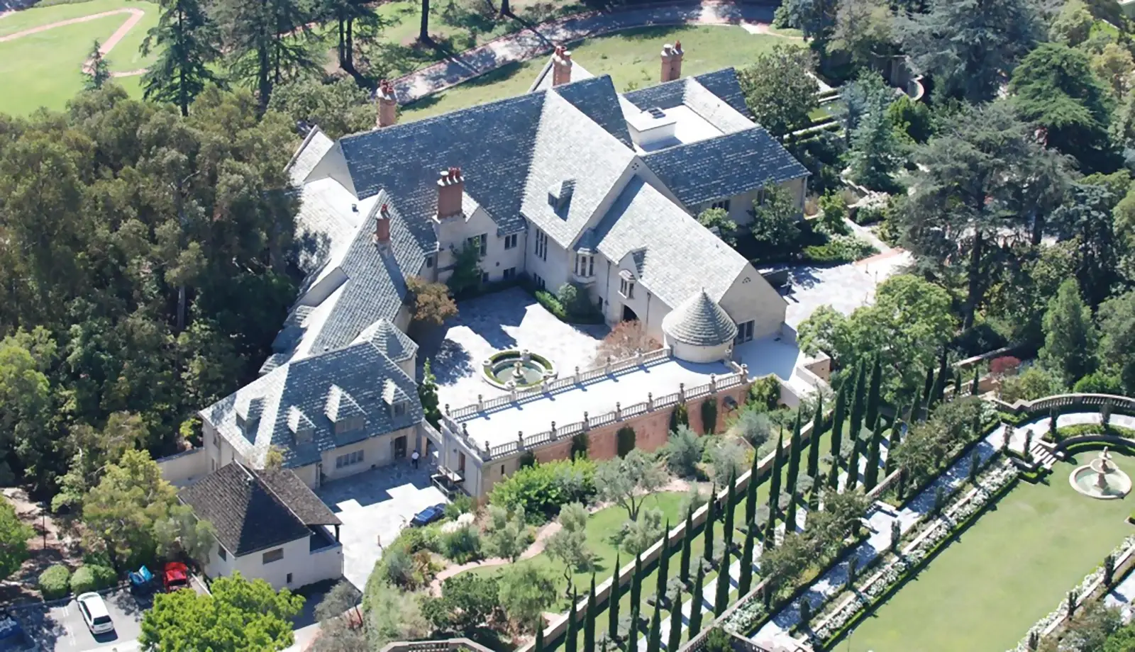 Toàn cảnh dinh thự của tỷ phú Ned Dohne Jr