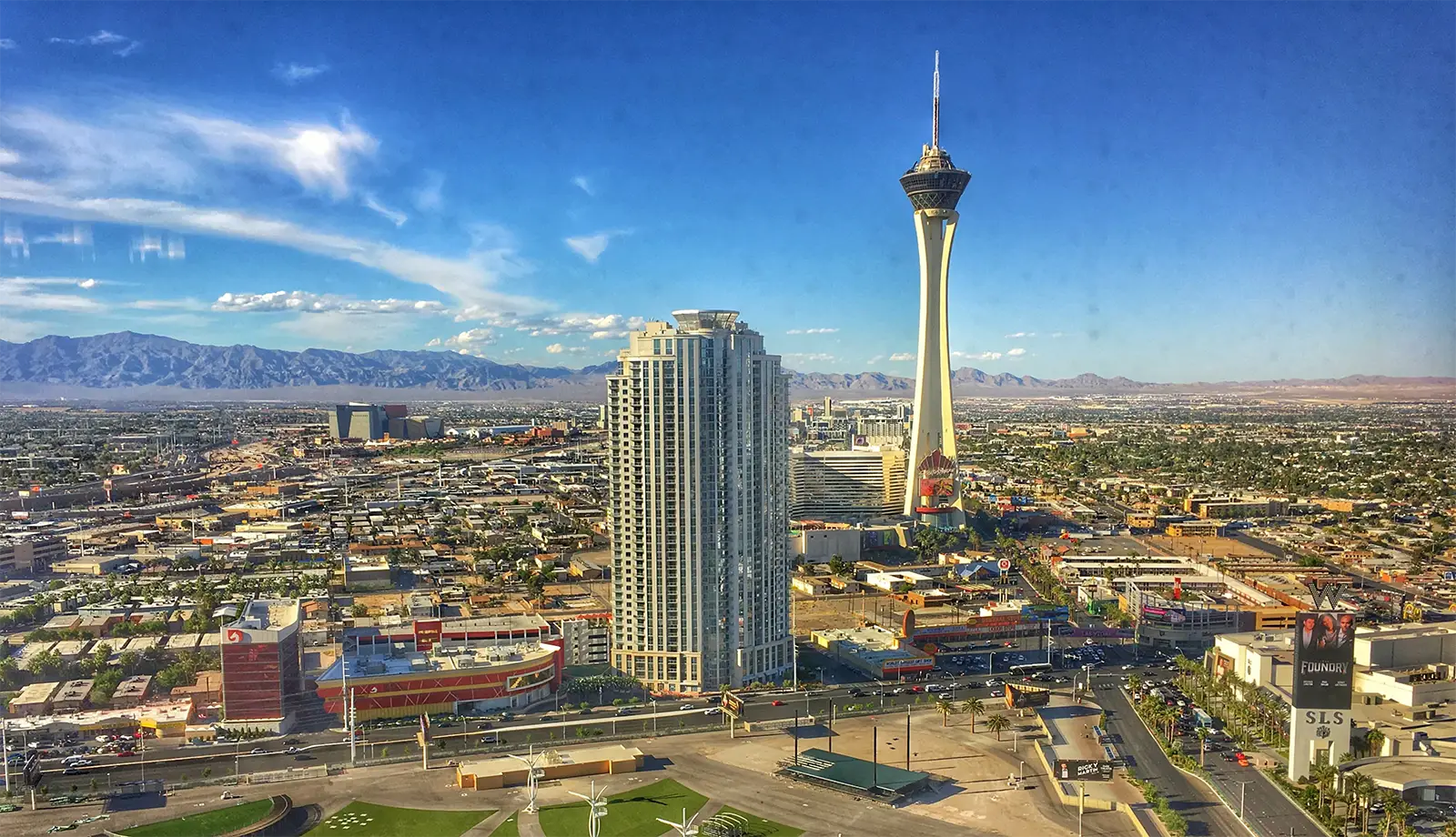 Tháp Stratosphere có chiều cao lên đến 350 mét