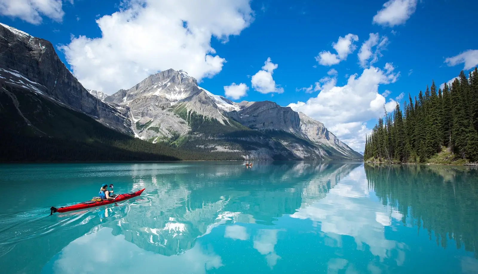 Vườn quốc gia Jasper là địa điểm du lịch Canada nổi tiếng