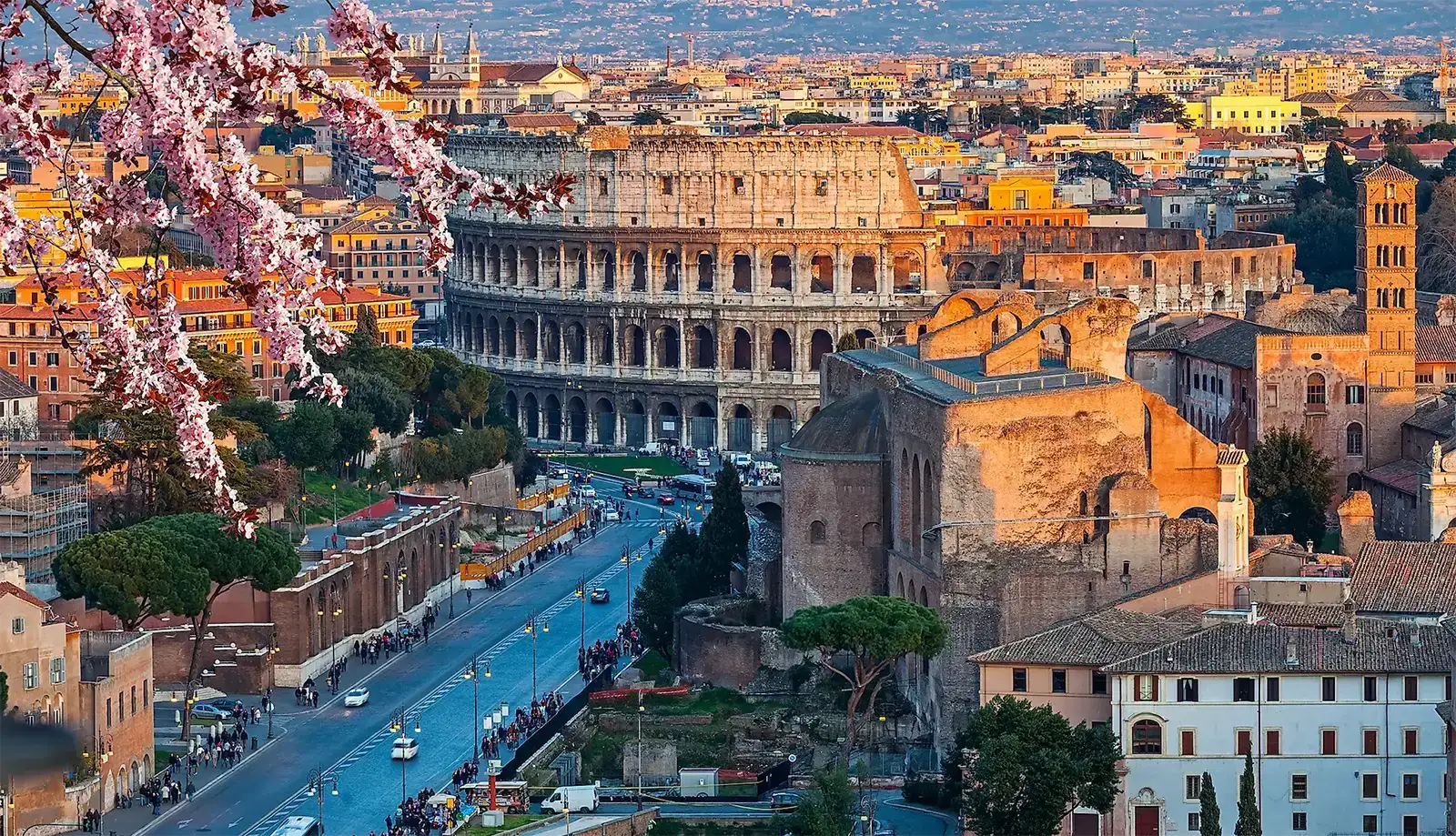 Đấu trường La Mã luôn được nhiều du khách trên thế giới ghé thăm hằng năm