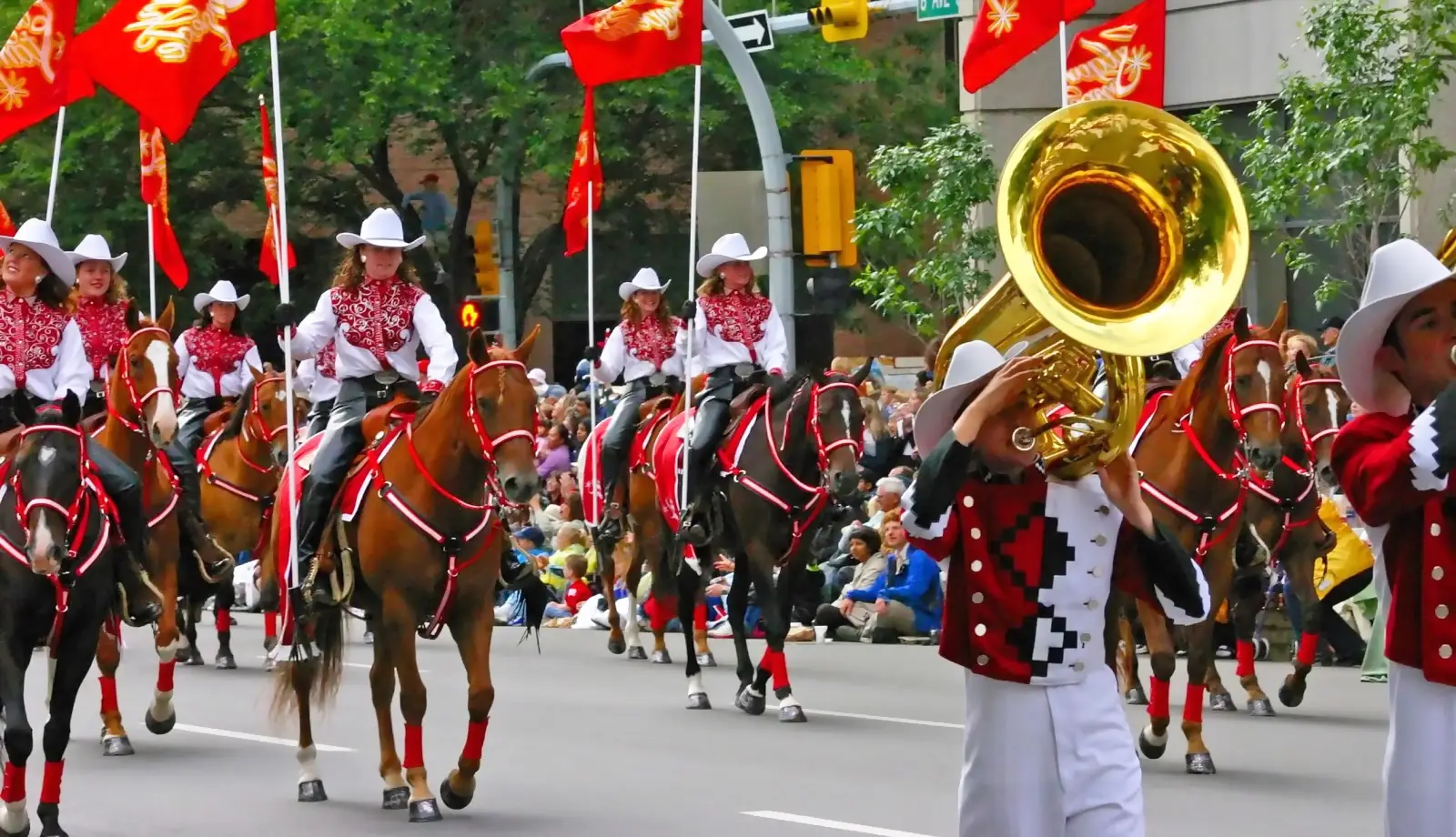 Khám phá lịch sử hình thành lễ hội diễu hành lớn nhất hành tinh