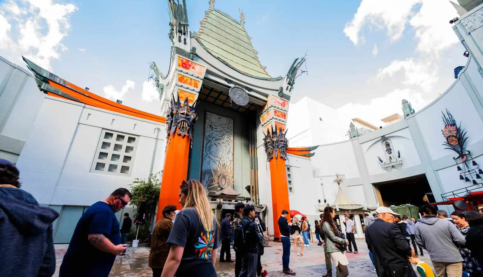 Mann’s Chinese Theatre là điểm đến được nhiều du khách lựa chọn