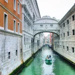 Chiêm ngưỡng nét đẹp lãng mạn của Cầu Than Thở ở Venice