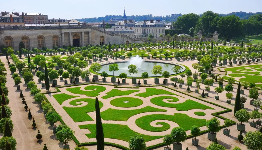 Chiêm ngưỡng vẻ đẹp hoàng gia lộng lẫy của cung điện Versailles