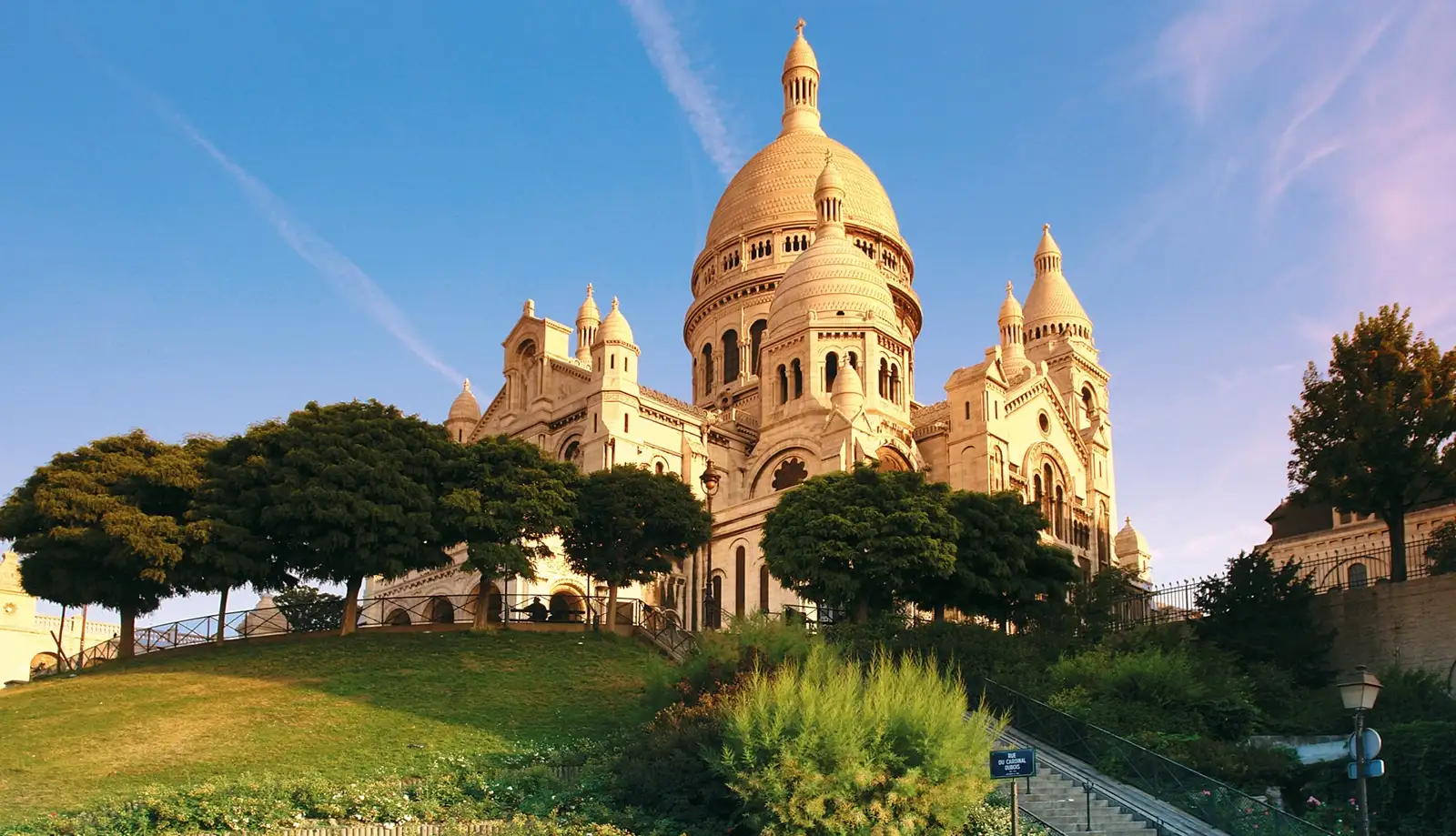 Khám phá Đồi Montmartre - Nơi hội tụ nghệ thuật và lịch sử Paris