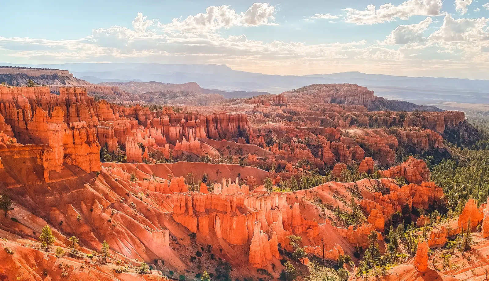 Bryce Canyon do một người dân có tên Ebenezer Bryce phát hiện ra