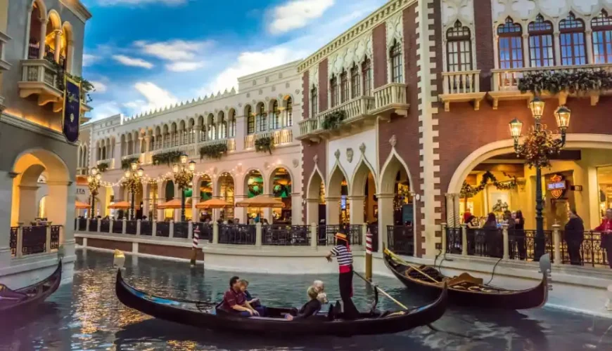 Thuyền Gondola - Biểu tượng văn hóa và du lịch của thành phố Venice
