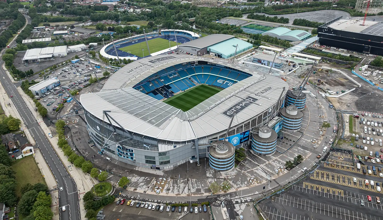 Thành phố Manchester - "Thánh địa của bóng đá"