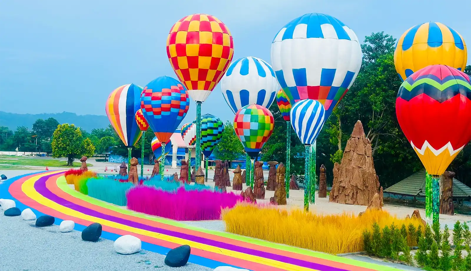 Tour du lịch Bangkok - Pattaya - Thái Lan tham quan Lighting Art Museum & Ballon Garden