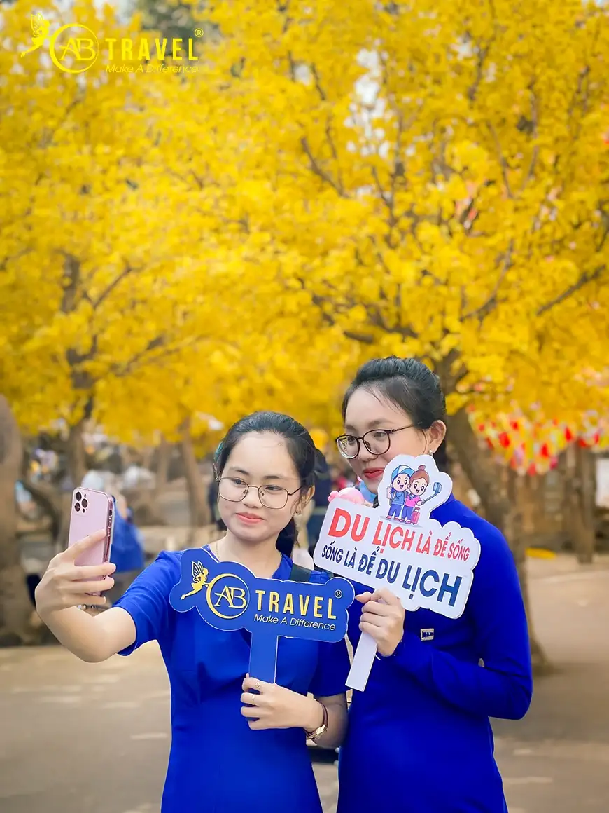 AB Travel du xuân rạng ngời tại phố Ông Đồ 2024