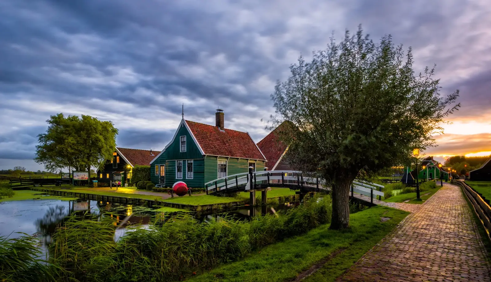 Làng Zaanse Schans điểm đến không thể bỏ qua khi du lịch Hà Lan