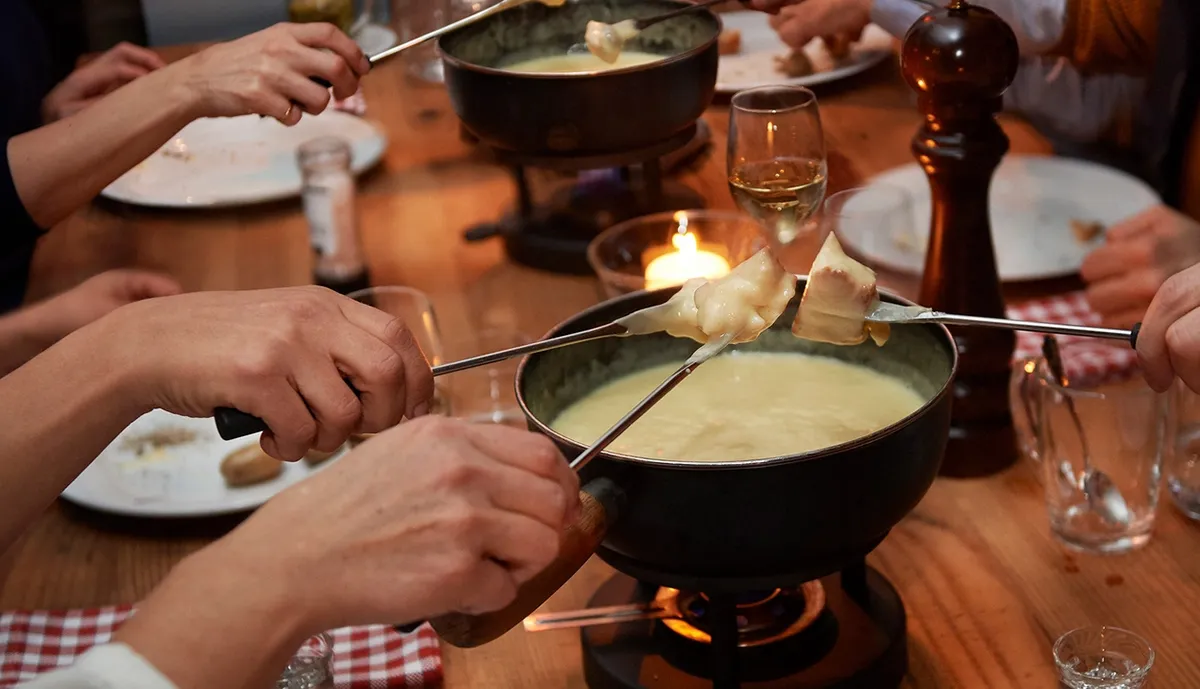 Du lịch Bern thưởng thức phô mai Fondue