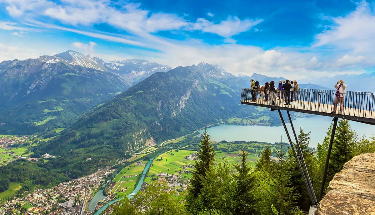 Du lịch Interlaken tham quan đỉnh núi Harder Kulm
