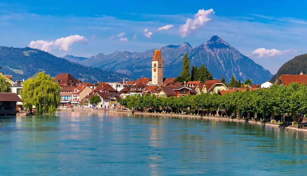 Du lịch Interlaken - Trái tim của núi Alps hùng vĩ