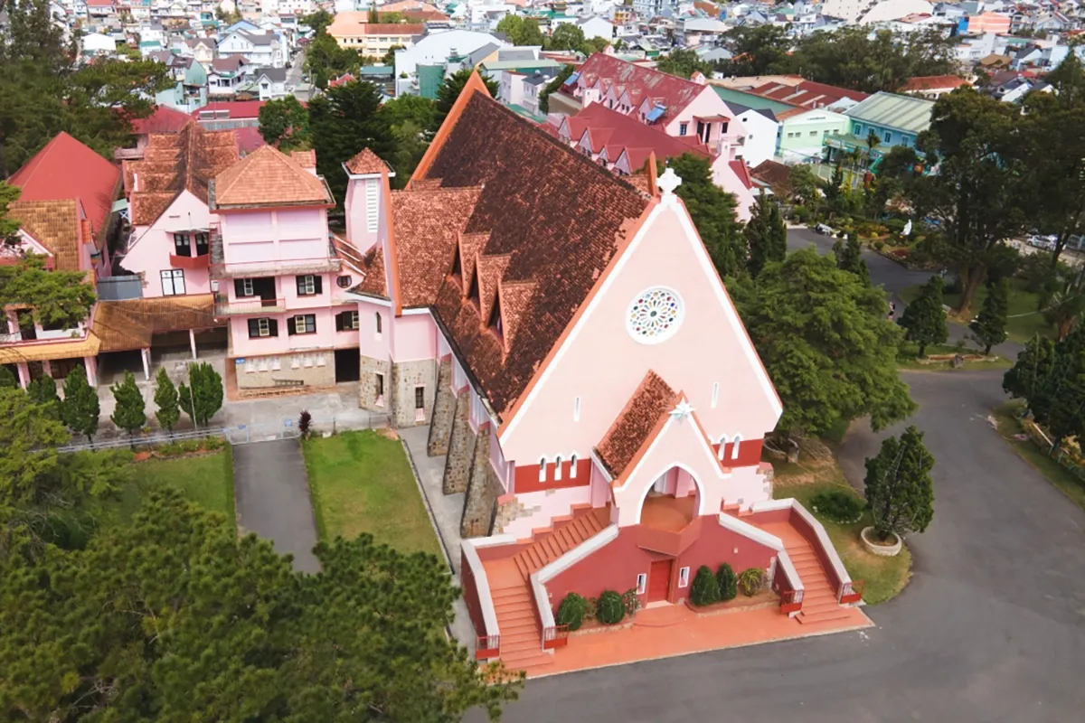 Tham quan nhà thờ Domaine